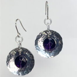 Ear ham dome amethyst faceted